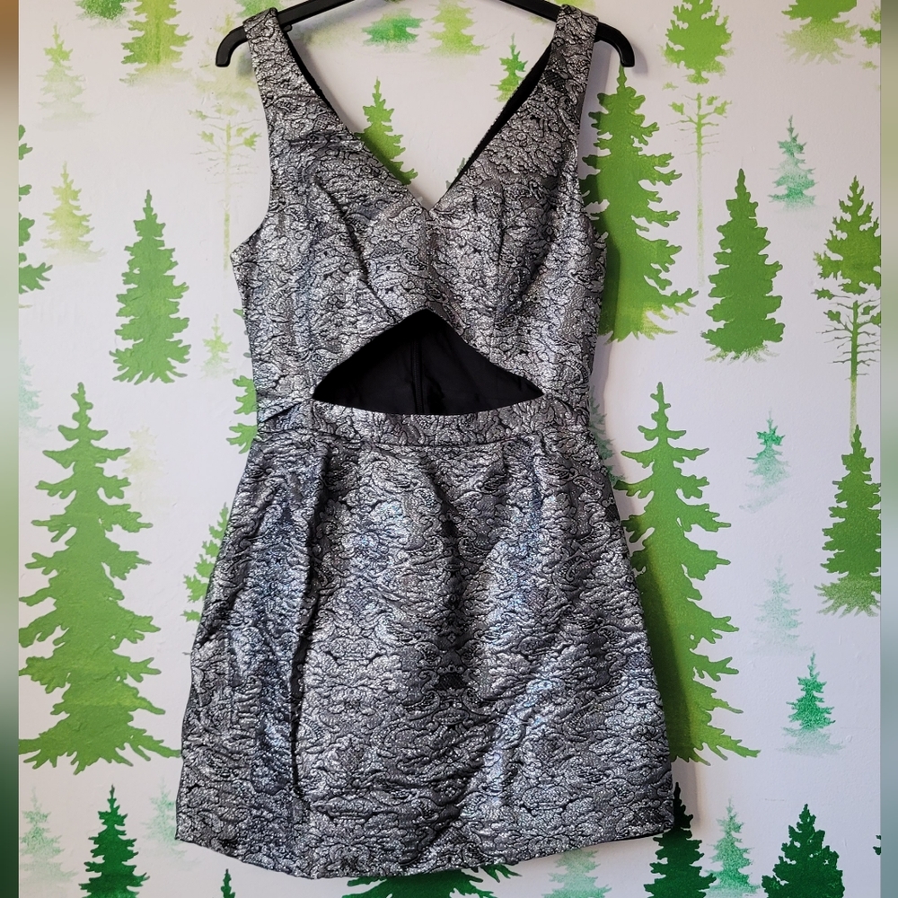 New with Tags Size 4 Womens Cut out Silver Topshop Cocktail Dress.
